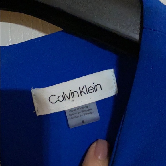 Calvin Klein - Picture 3 of 5